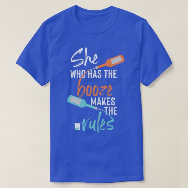 Hon som har sprit tillverkar regler t shirt (Design framsida)