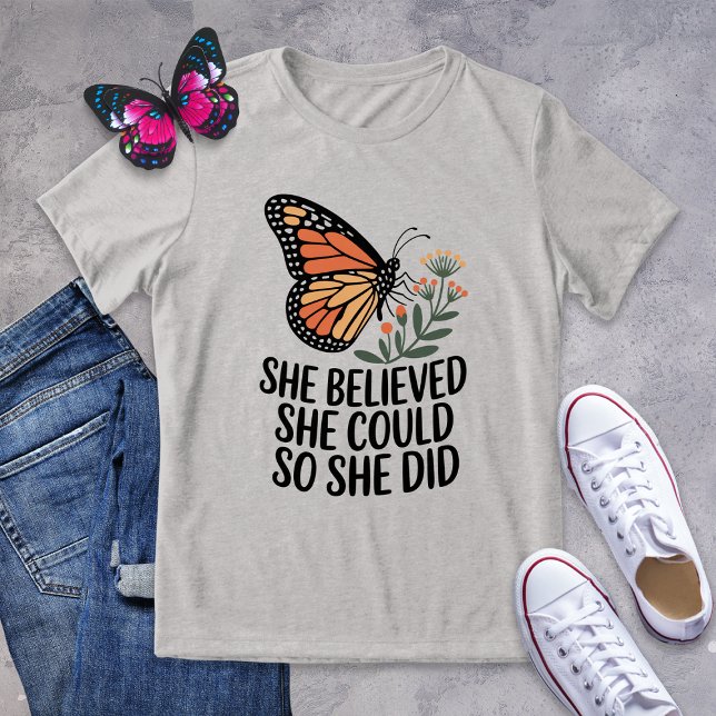 Hon trodde att hon kunde Butterfly T Shirt (Skapare uppladdad)
