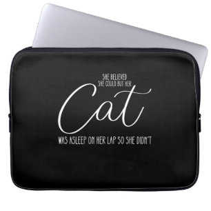 Hon trodde att hon kunde men hennes katt sov på H Laptop Fodral