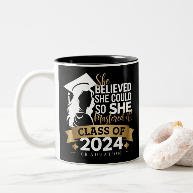 Hon trodde att hon kunde så hon bemästrade det 202 Två-Tonad mugg (Med munk)