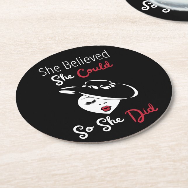 Hon trodde att hon kunde så hon gjorde Papper Unde Underlägg Papper Rund (Vinklad)