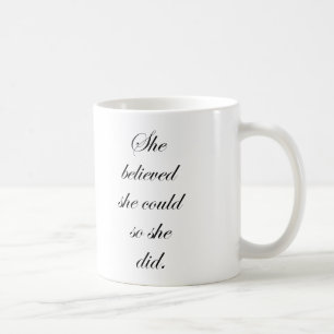 Hon trodde henne kunde, så hon rånade gåvan fö kaffemugg