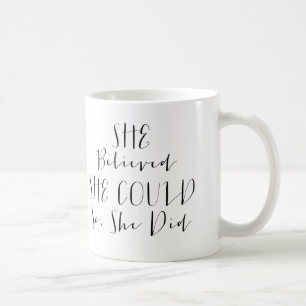 Hon trodde henne kunde, så hon rånade kaffemugg