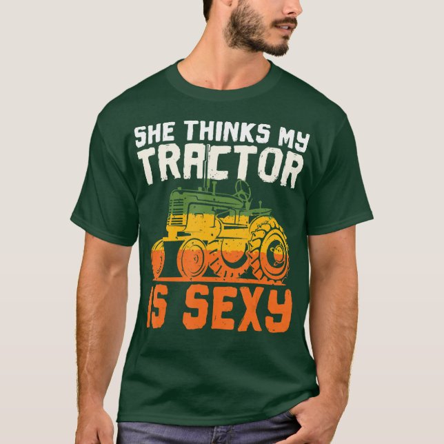 Hon tror att min traktor är Sey T Shirt (Framsida)