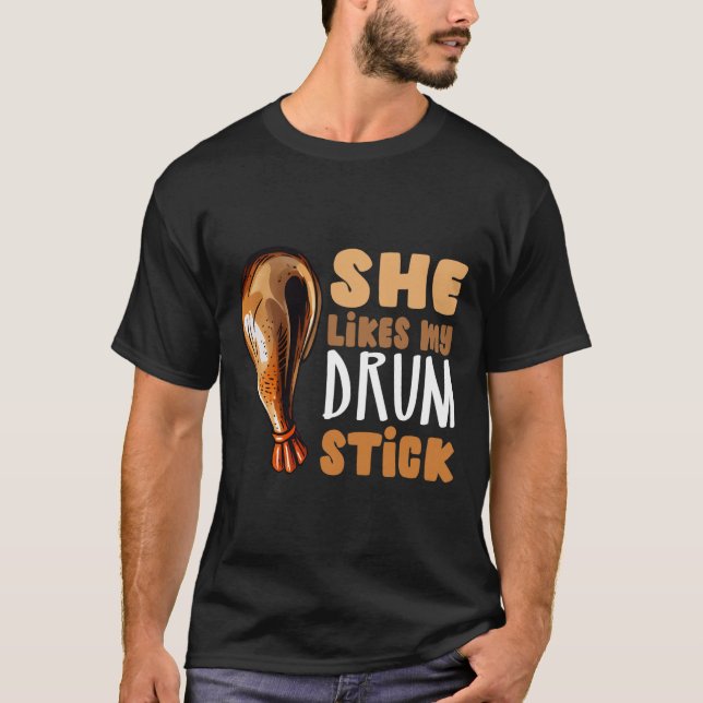 Hon tycker om min trumpennfunna Thanksgiving par T Shirt (Framsida)