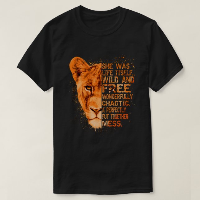 Hon var livets egen Vild och fri leoness - lejoner T Shirt (Design framsida)