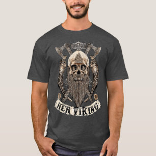 Hon vickar sin Shieldmaiden och ger honom gåvor ti T Shirt