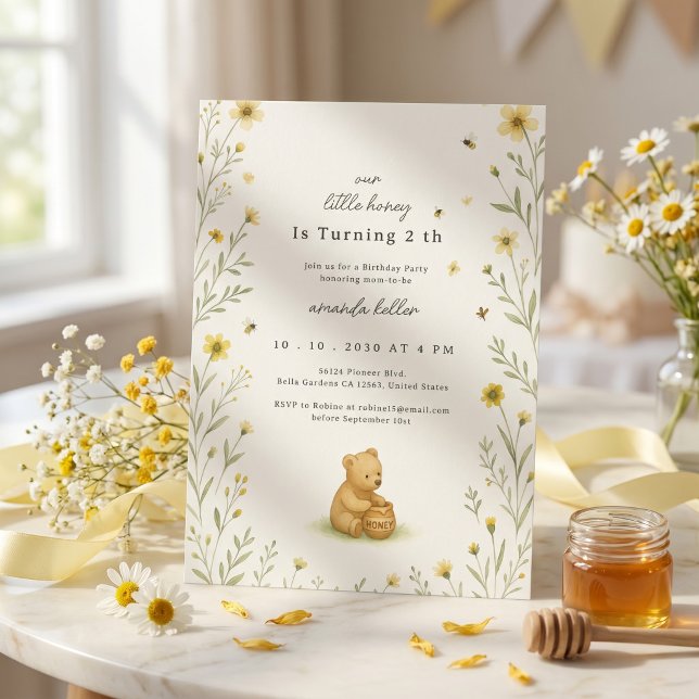 Honey Bear Blommig Baby Födelsedag Inbjudningar (Skapare uppladdad)