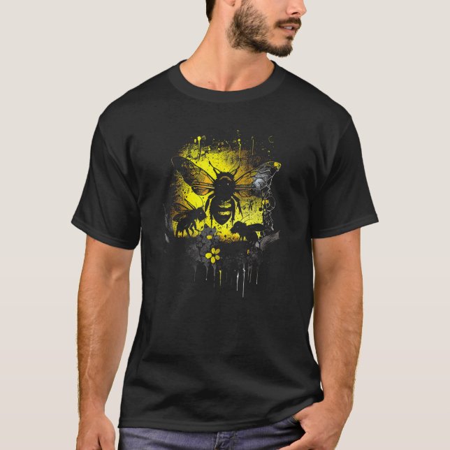 Honeybee and bumble bee for American hive beekeepe T Shirt (Framsida)