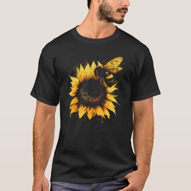 Honeybee and bumble bee for American hive beekeepe T Shirt (Framsida)