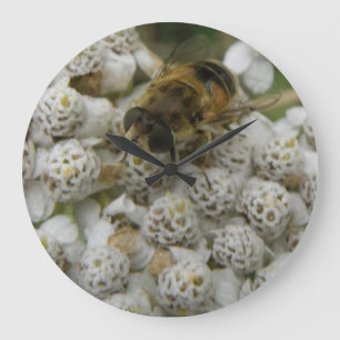 Honeybee and Flowers Wall Clock Stor Klocka