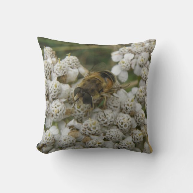 Honeybee och Flowers Pillow Kudde (Framsida)