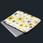 Honeybeesblomma- & polka dotselektronik hänger lös laptop fodral<br><div class="desc">En elektronik hänger lös att presentera ett mönster av honungbin,  blommor och polka dots.</div>