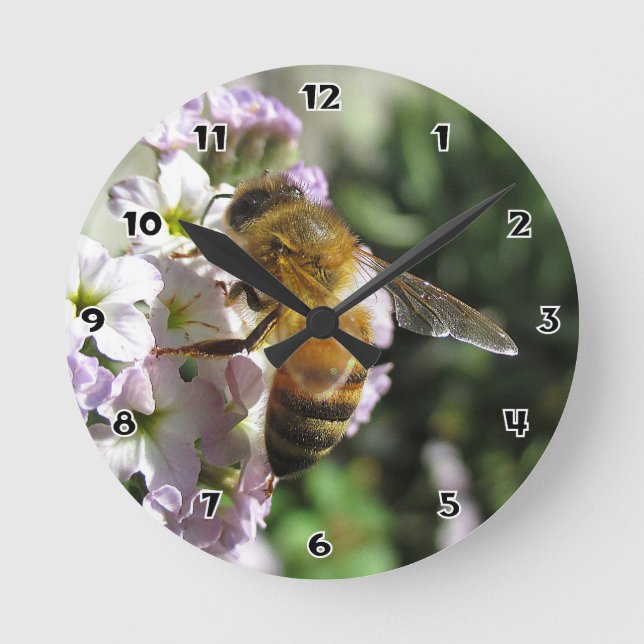 Honeybeon Heliotrope Round Wall Clock Rund Klocka (Framsida)