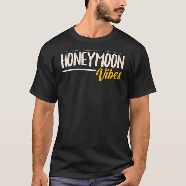 Honeymoon Vibes Ny gifta Newlyed Bride and Gr T Shirt (Framsida)