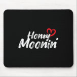 Honeymoonin - Bride Groom Couple Kärlek Giftermål  Musmatta<br><div class="desc">Honeymoonin - Bride Groom Couple Kärlek Giftermål Bröllop</div>