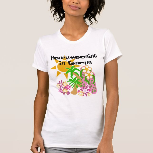 Honeymooning i Cancun T-shirt (Framsida)