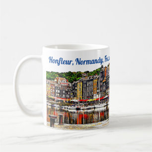 Honfleur hamn i Normandie, Frankrike. Kaffemugg