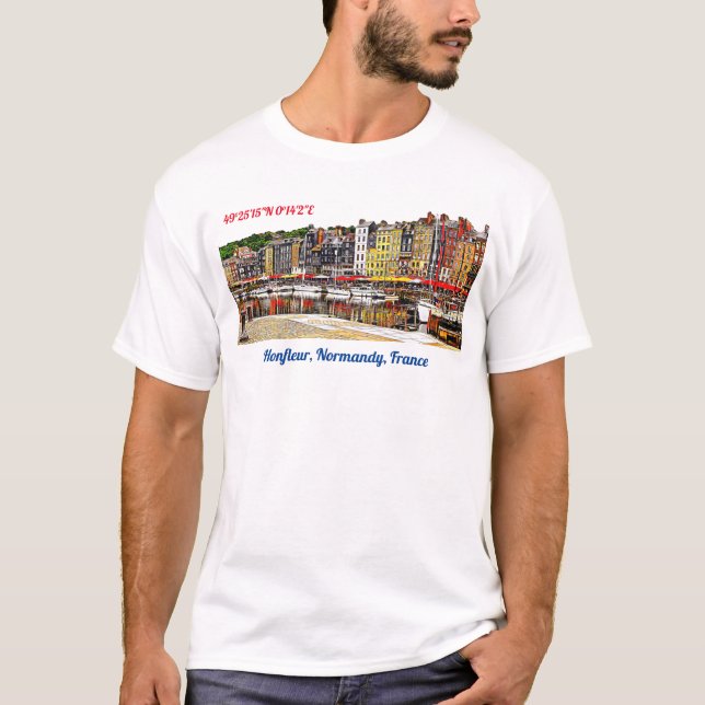 Honfleur hamn i Normandie, Frankrike. T Shirt (Framsida)