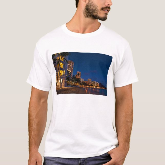 Honolulu, Oahu, Hawaii. Nattexponering för T-shirt (Framsida)