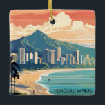 Honolulu Waikiki Beach Hawaii Panorama View Beach Julgransprydnad Keramik<br><div class="desc">Fin semester Ornament som visar Honolulu,  Oahu med berömd wikikstranden och diamanthuvud. Underbar resouvenir och presentidé för alla turister.</div>