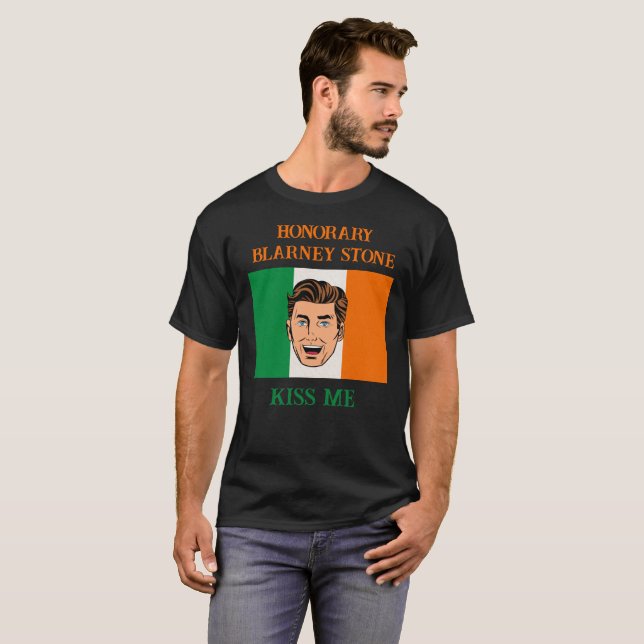 HONORARY BLARNEY STONE LAD KISS ME T SHIRT (Hel framsida)