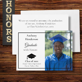 Honors Graduation Announcement Black Cap and Photo Meddelande