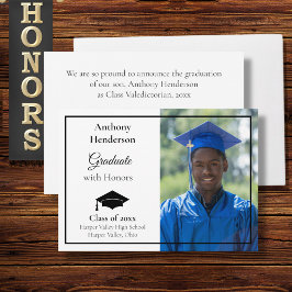 Honors Graduation Announcement Black Cap and Photo Meddelande