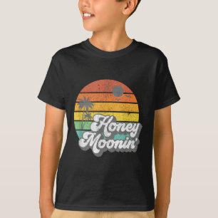 Honung Moonin Beach Honeymoon Vacation Manar Women T Shirt
