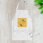 Honungsbin på Bright Honeycomb Mönster Förkläde<br><div class="desc">Höj ditt kök stil med vår charmerande prat "Buzzing Bees on Honeycomb"! Den här snygga designen har två snygga bin som spelas upp på en sjudande honungskomb-bakgrund, vilket gör att naturens skönhet får en liten bit till ditt kulinariska äventyr. Den här plattan är tillverkad av en tålig och högkvalitativ struktur...</div>