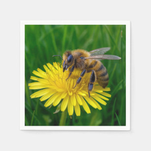 Honungsbin på en Gult Dandelion Pappersservett