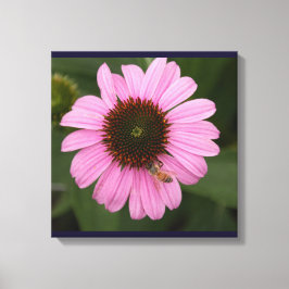 Honungsbin på Garden Flower Canvastryck