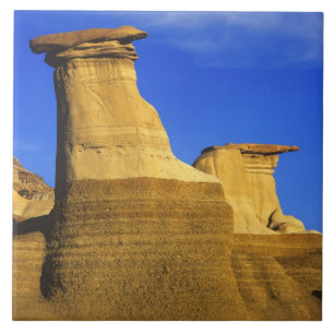 Hoodoos vid Drumheller Alberta, Kanada 2 Kakelplatta