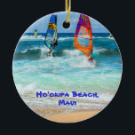 Ho'okipa Beach och Maui Surfboard Julgransprydnad Keramik<br><div class="desc">World berömd vind surfing strand på Mauis norra strand på ena sidan. Och det berömda "surfboard fence" på den andra. Ändra årsdatumet till det år du väljer.</div>