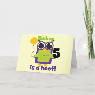 Hoot Uggla 5:e födelsedag T-shirts och gåvor Kort