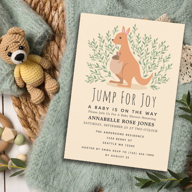 Hoppa för Joy Cute Kangaroo Baby Shower Inbjudningar (Mock-Up Background provided by Freepik)