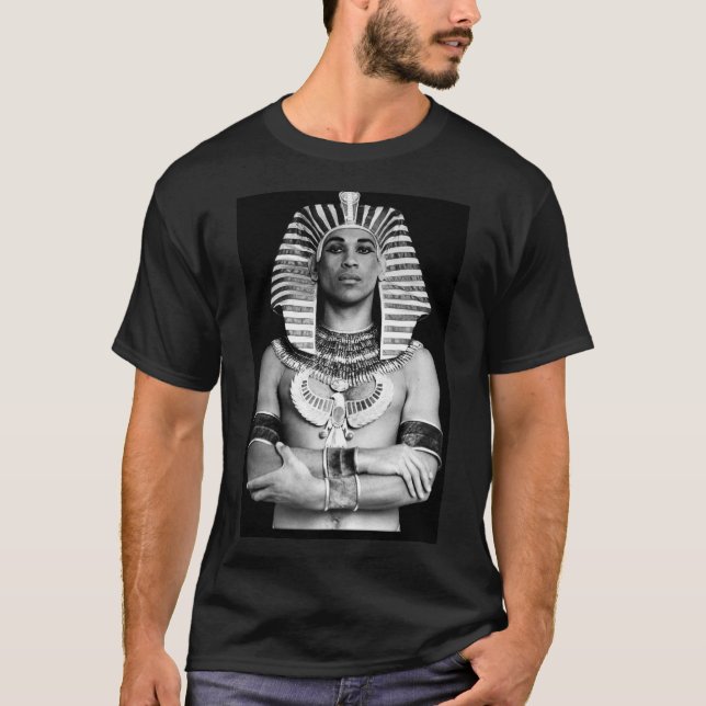 horacio cifuentes som pharaoh tee (Framsida)