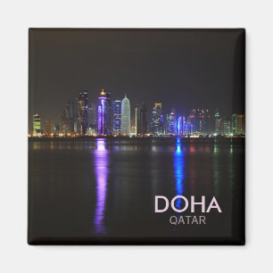 Horisont av Doha, Qatar på natten kvadrerar Magnet