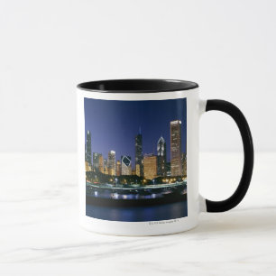 Horisont av i stadens centrum Chicago på natten Mugg