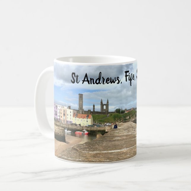 Horisont av St Andrews, Fife, Skottland med pir Kaffemugg (Framsida vänster)