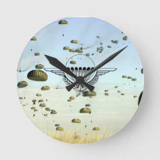Horloge parchutiste rund klocka