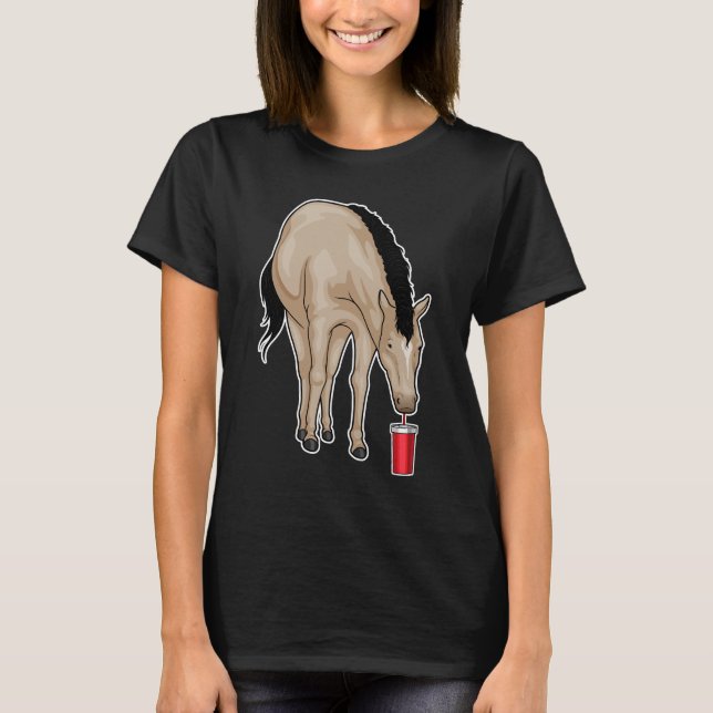 Horse Drinking mugg T Shirt (Framsida)