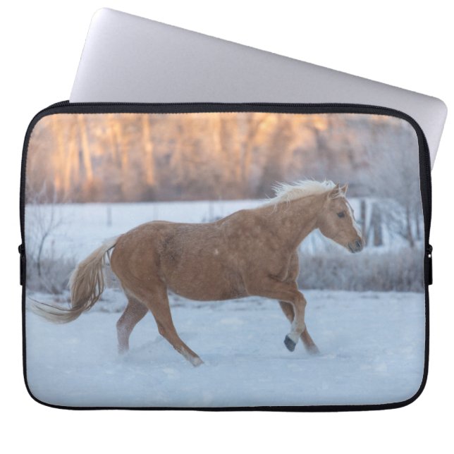 Horse Drive in Winter on Hideout Ranch Laptop Fodral (Framsidan)