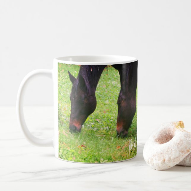 Horse Friends Grazing Personlig Kaffemugg (Med munk)