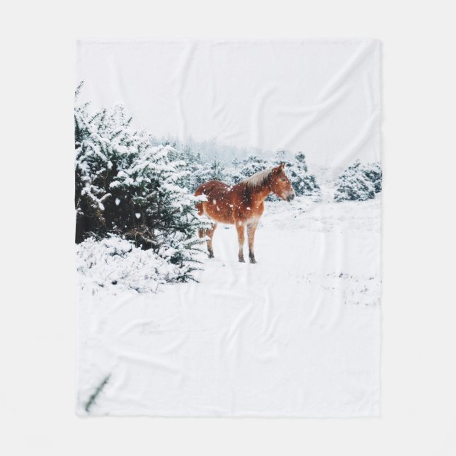 HORSE I FALLANDE SNÖ FLEECEFILT (Framsidan)
