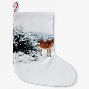 HORSE I FALLANDE SNÖ LITEN JULSTRUMPA