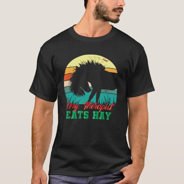 Horse  My Therapist Eats Hay T Shirt (Framsida)