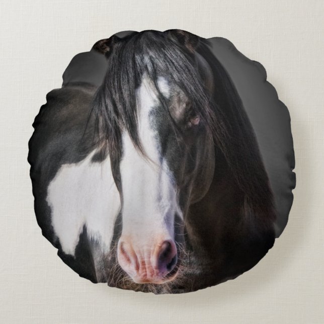 Horse Porträtt II Rund Kudde (Framsidan)