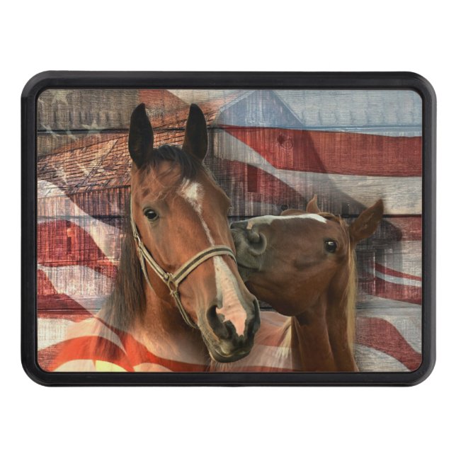 Horse Rustic Barn American Flagga Dragkroksskydd (Framsidan)
