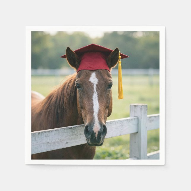 Horse Wearing a Red Graduation Cap Pappersservett (Framsidan)